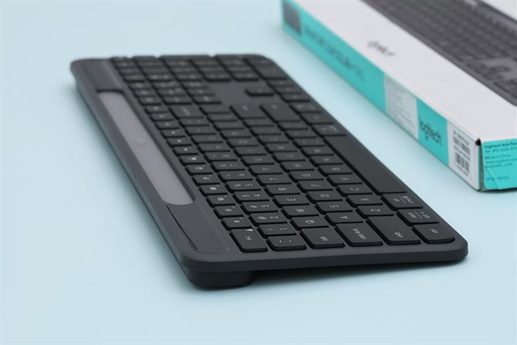 Bàn Phím Bluetooth Logitech Slim Solar K980 Màu Đen