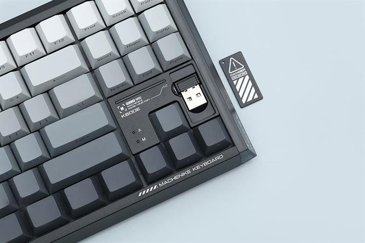 Bàn Phím Cơ Bluetooth Machenike K600E B87W GR Silver switch RGB Side Printed Màu Đen