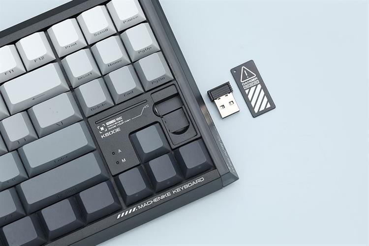 Bàn Phím Cơ Bluetooth Machenike K600E B87W GR Silver switch RGB Side Printed Màu Đen