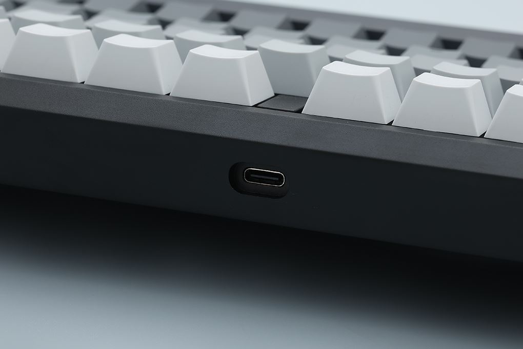 Bàn Phím Cơ Bluetooth Machenike K600E B87W GR Silver switch RGB Side Printed Màu Đen