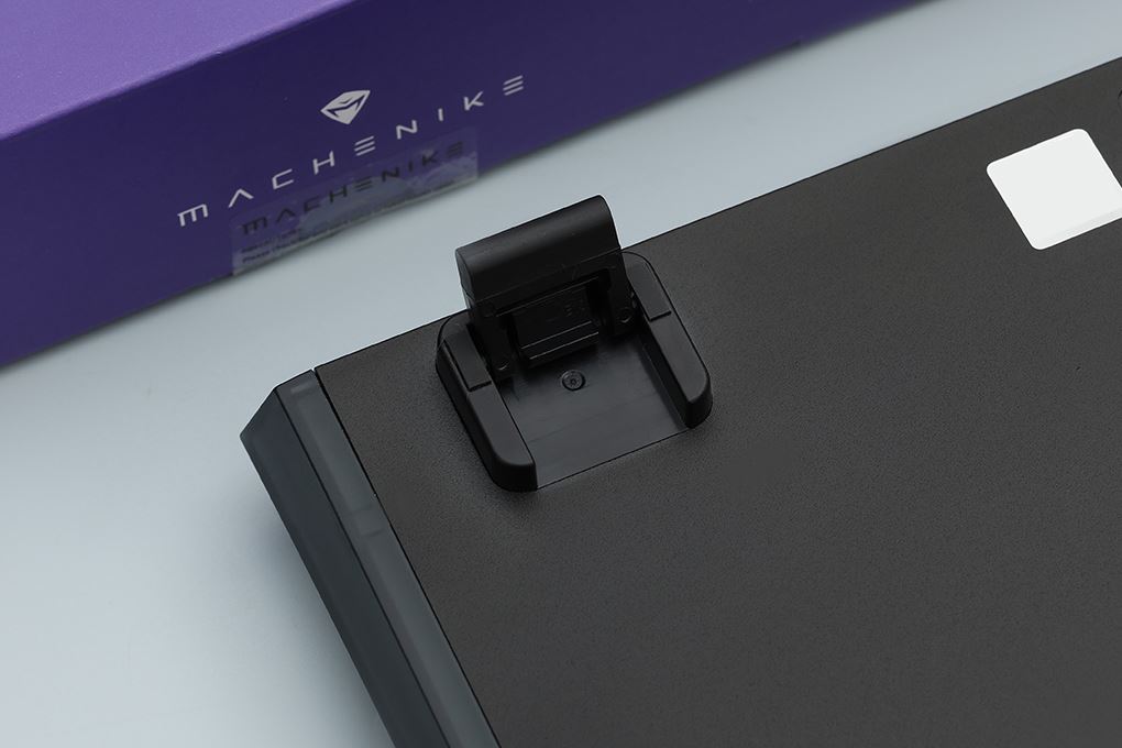 Bàn Phím Cơ Bluetooth Machenike K600E B87W GR Silver switch RGB Side Printed Màu Đen