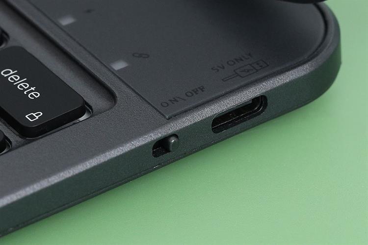 Bao Da Bàn Phím iPad Typecase Generation Case With Keyboard For iPad 10.9 2022 Màu Đen