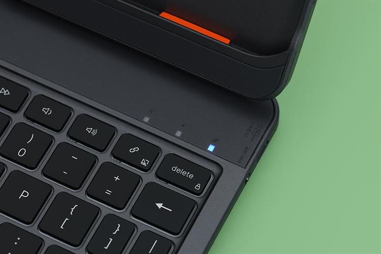 Bao Da Bàn Phím iPad Typecase Generation Case With Keyboard For iPad 10.9 2022 Màu Đen