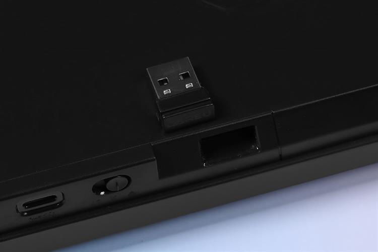 Bàn Phím Cơ Bluetooth Dareu EK75 Pro Cloudy Aqua Màu Đen