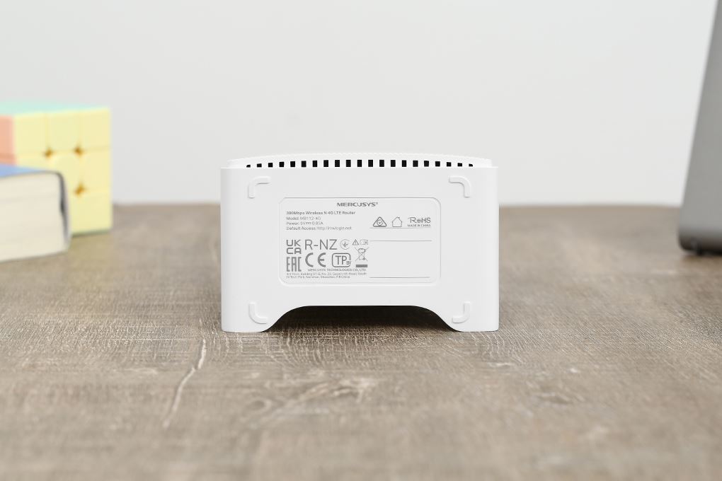 Bộ phát Wifi di động 4G LTE 300Mbps Mercusys MB112-4G Màu Trắng