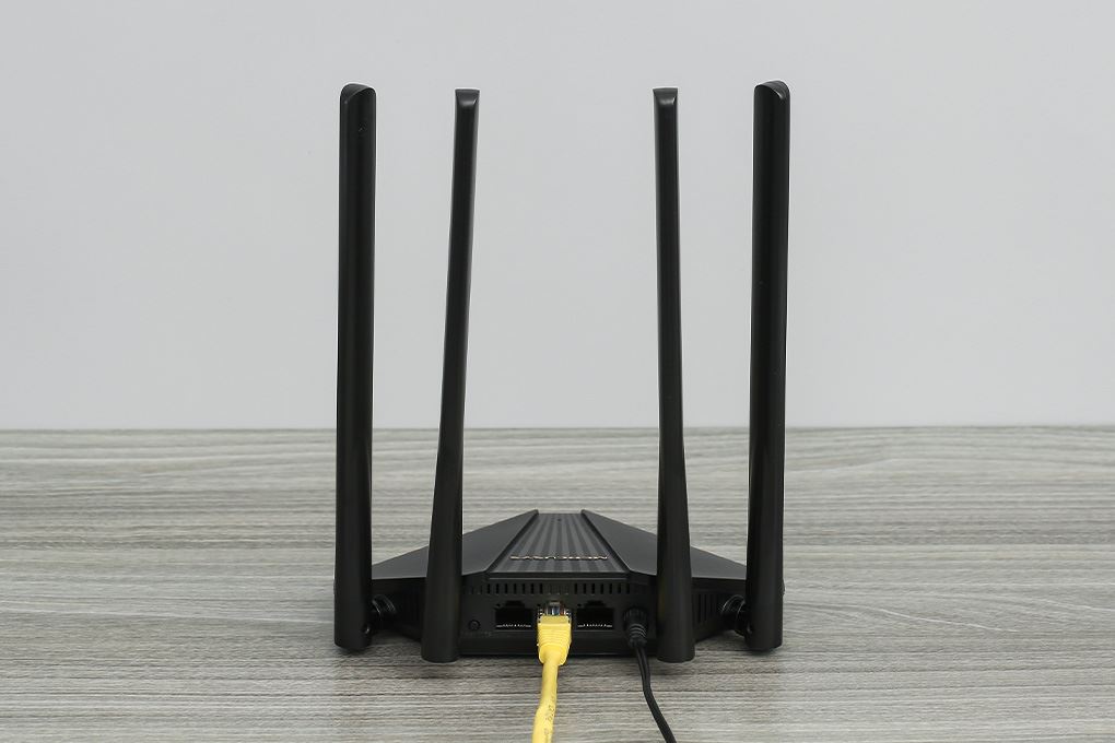 Router Wifi Chuẩn AC1200 Mercusys MR30G Gigabit Màu Đen