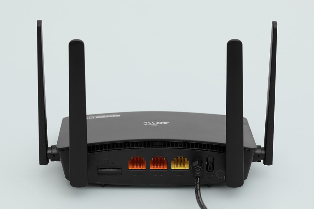 Bộ phát Wifi di động 4G LTE 300Mbps Totolink LR350 Màu Đen