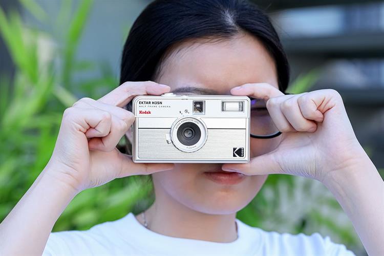Máy ảnh Film Kodak H35N Màu Bạc