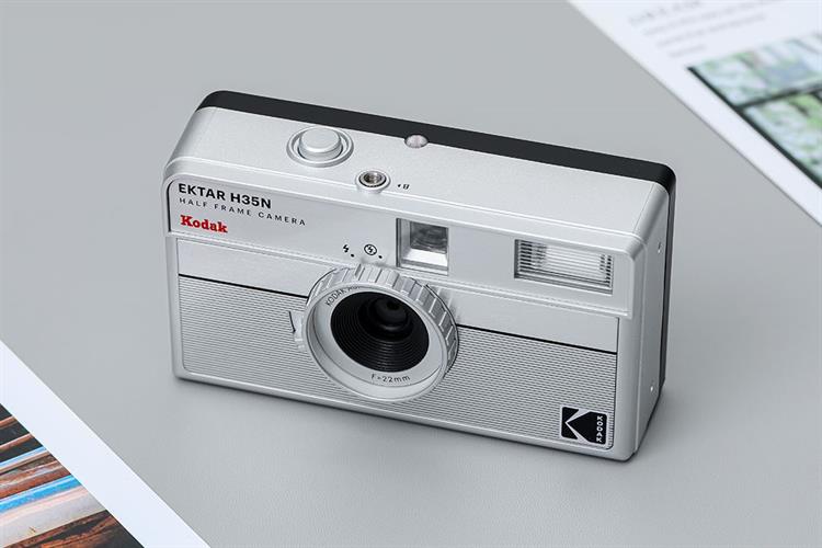 Máy ảnh Film Kodak H35N Màu Bạc
