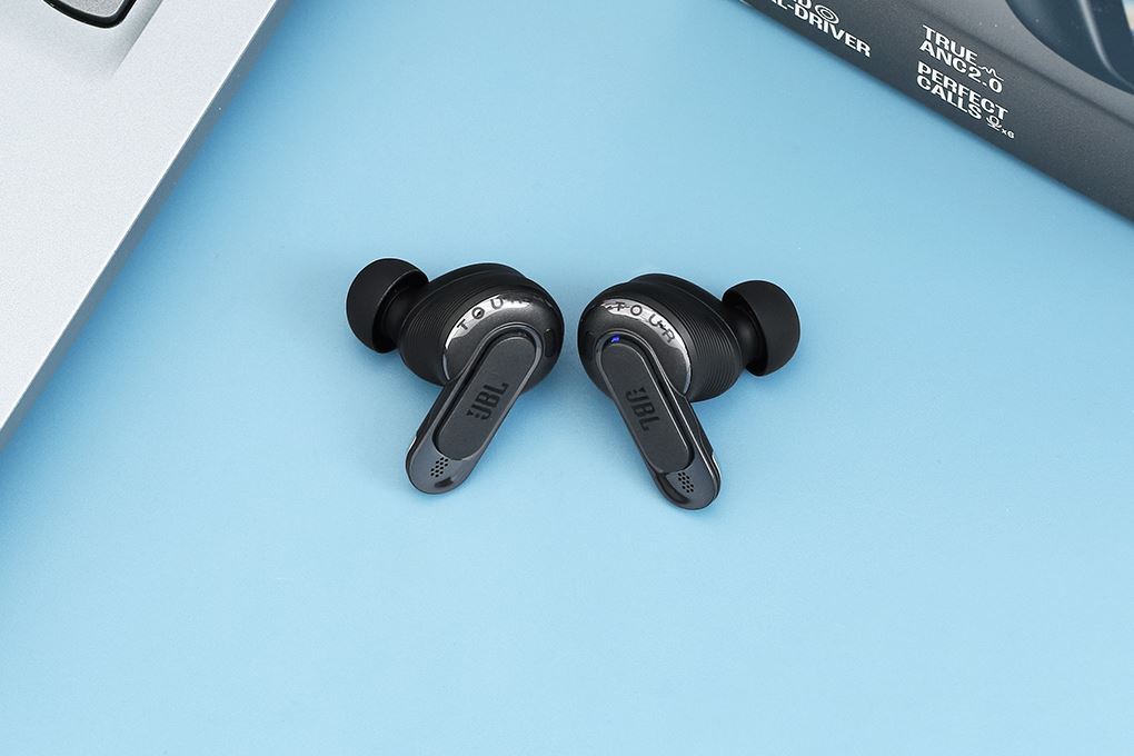 Tai nghe Bluetooth True Wireless JBL Tour Pro 3 Màu Đen