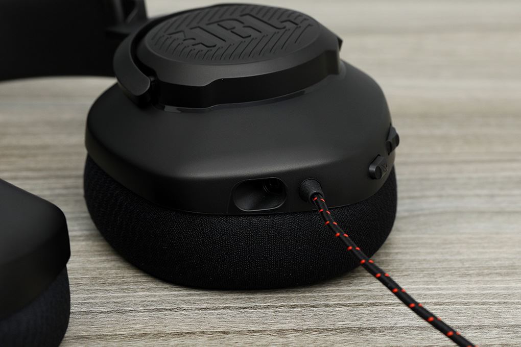 Tai nghe Chụp Tai Gaming JBL Quantum QTum100M2 Màu Đen