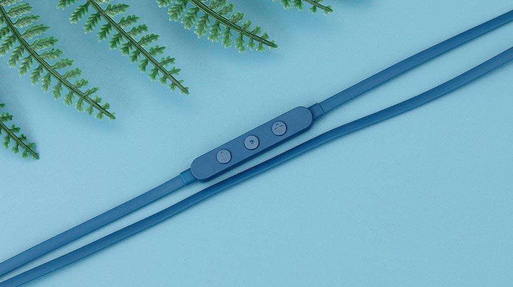 Cụm phím điều khiển của tai nghe JBL T310C giúp thao tác nghe nhạc, gọi điện nhanh và tiện lợi