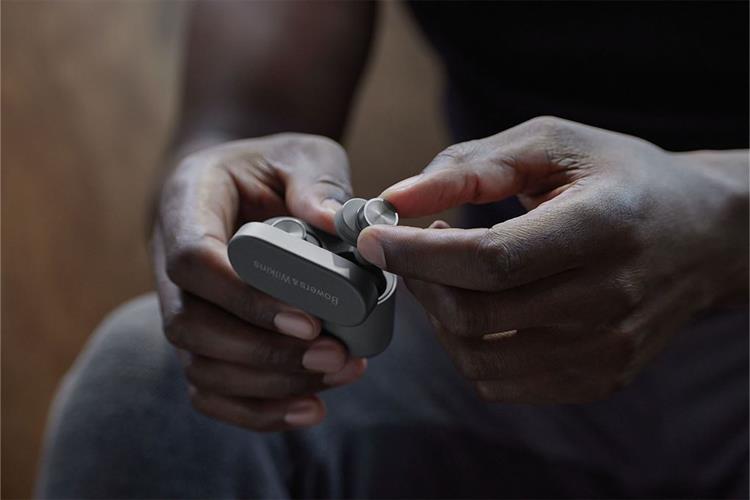 Tai nghe Bluetooth True Wireless Bowers & Wilkins Pi5 S2 Màu Đen