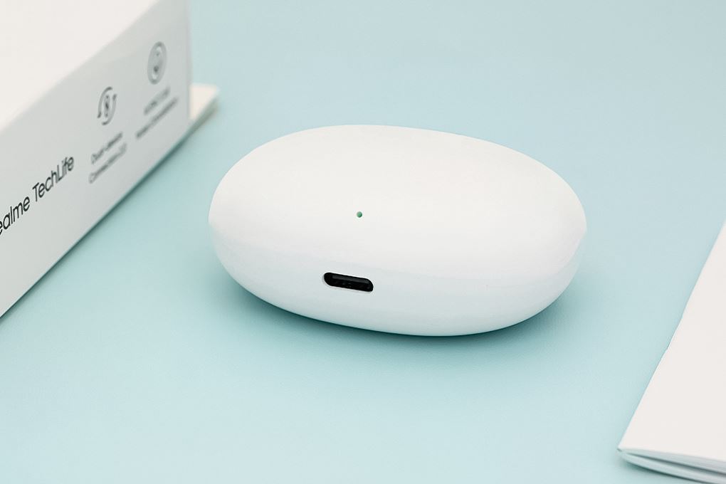 Tai nghe Bluetooth True Wireless realme TechLife Buds Màu Trắng