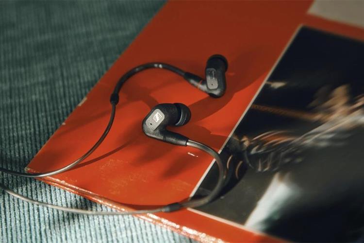 Tai nghe Có dây EP Sennheiser IE300 Màu Đen