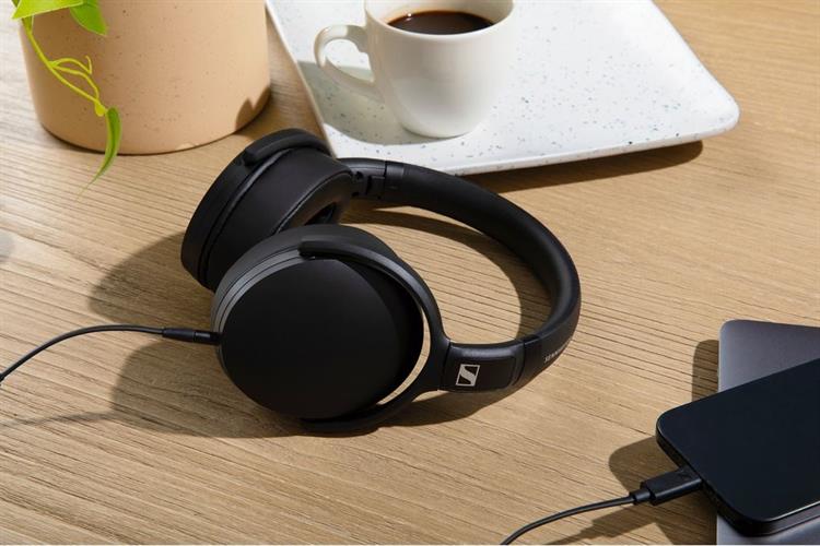 Tai nghe Chụp Tai Sennheiser HD 400U Màu Đen