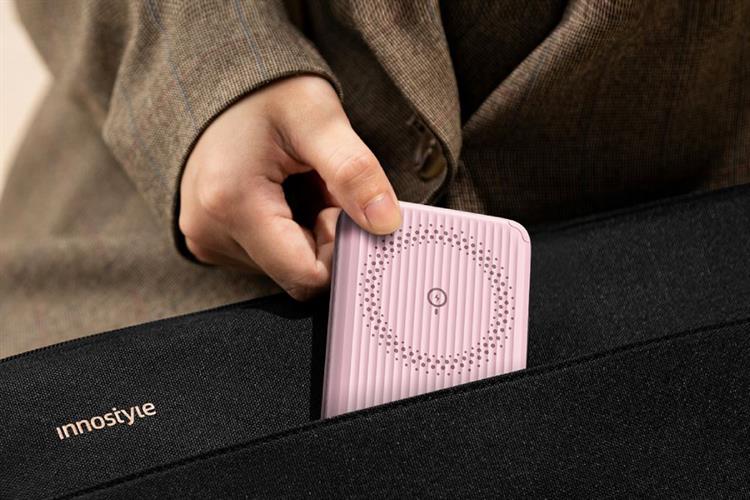 Pin sạc dự phòng 10000mAh không dây Magnetic Type C PD 20W Innostyle PowerMag Switch 2in1 IA20PD Màu Hồng