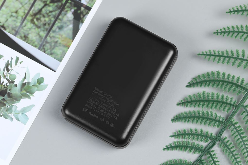 Pin sạc dự phòng Polymer 10000mAh 10.5W AVA+ GN-05 Màu Đen