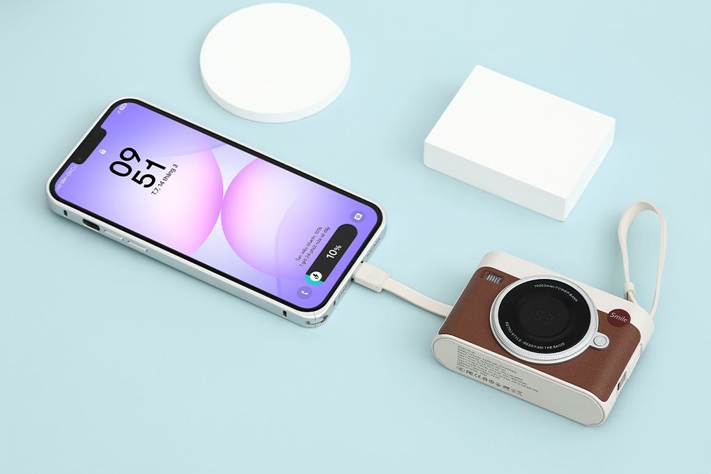 Pin sạc dự phòng 10000mAh Type C PD 22.5W Xmobile SnapGo R-38 kèm Cáp Lightning và Type C Màu Nâu
