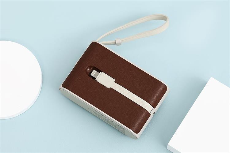 Pin sạc dự phòng 10000mAh Type C PD 22.5W Xmobile SnapGo R-38 kèm Cáp Lightning và Type C Màu Nâu