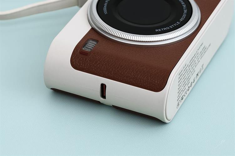 Pin sạc dự phòng 10000mAh Type C PD 22.5W Xmobile SnapGo R-38 kèm Cáp Lightning và Type C Màu Nâu