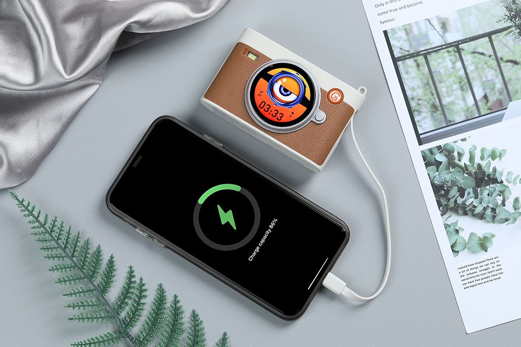 Pin sạc dự phòng 10000mAh Type C PD 22.5W Xmobile SnapGo GS-M3 kèm Cáp Lightning và Type C Màu Nâu