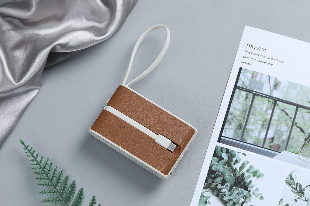 Pin sạc dự phòng 10000mAh Type C PD 22.5W Xmobile SnapGo GS-M3 kèm Cáp Lightning và Type C Màu Nâu