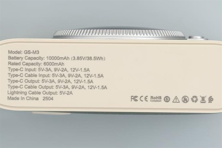Pin sạc dự phòng 10000mAh Type C PD 22.5W Xmobile SnapGo GS-M3 kèm Cáp Lightning và Type C Màu Xanh lá đậm
