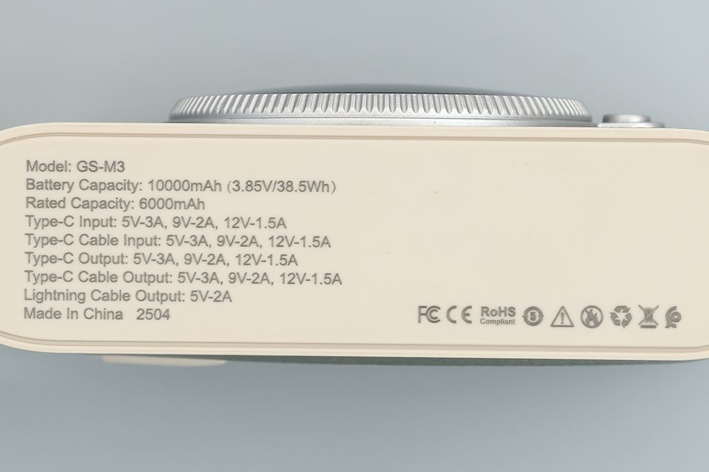 Pin sạc dự phòng 10000mAh Type C PD 22.5W Xmobile SnapGo GS-M3 kèm Cáp Lightning và Type C Màu Xanh lá đậm
