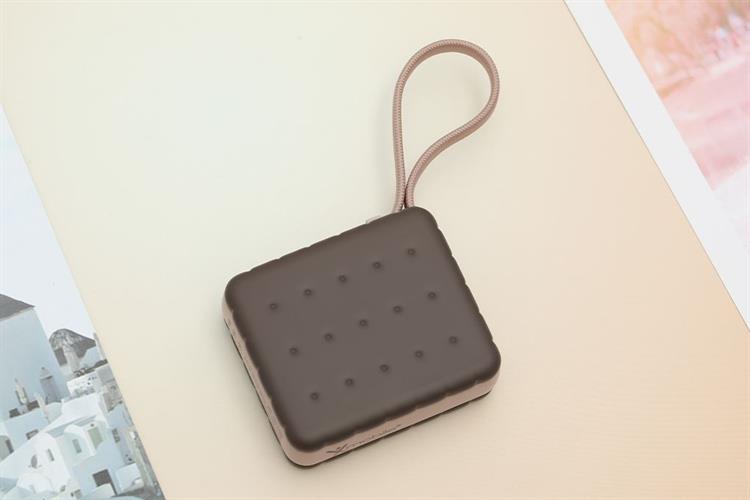 Pin sạc dự phòng Polymer 10000mAh Type C PD 22.5W Xmobile Cookie AX119 kèm Cáp Type C Màu Nâu