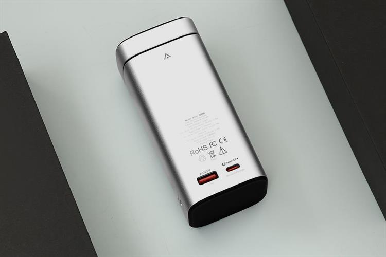 Pin sạc dự phòng 15000mAh Không dây Magnetic Qi2 Type C PD QC 3.0 100W Xmobile JP339 Màu Bạc