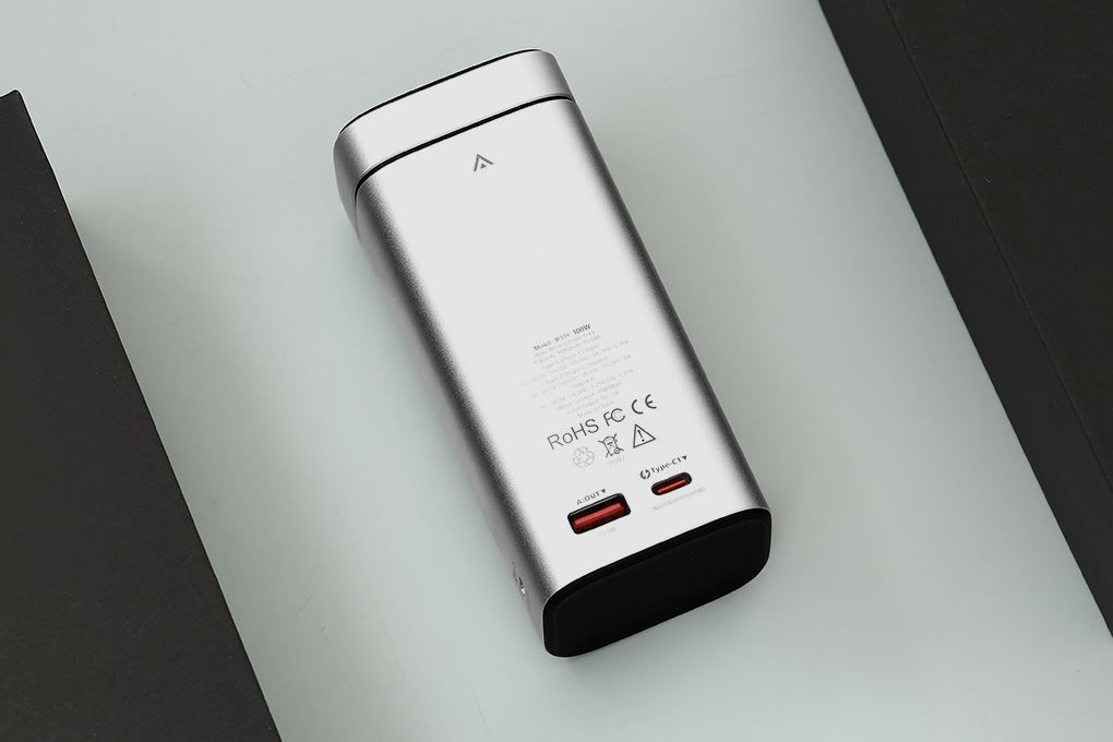 Pin sạc dự phòng 15000mAh Không dây Magnetic Qi2 Type C PD QC 3.0 100W Xmobile JP339 Màu Bạc