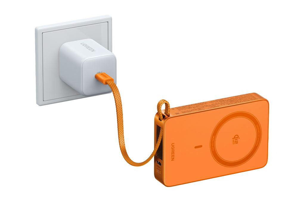 Pin sạc dự phòng Polymer Không dây Magnetic Qi2.2 Type C PD 30W Ugreen PB773 kèm Cáp Type C Màu Cam