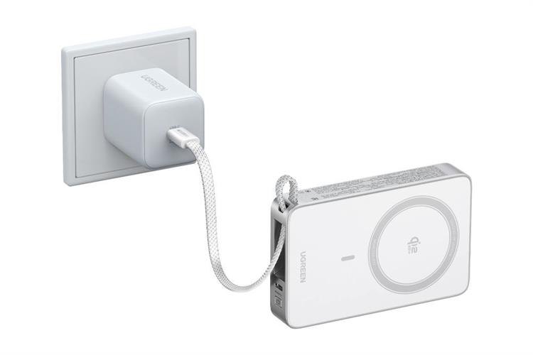 Pin sạc dự phòng Polymer Không dây Magnetic Qi2.2 Type C PD 30W Ugreen PB773 kèm Cáp Type C Màu Trắng