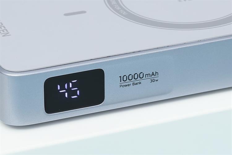 Pin sạc dự phòng Polymer Không dây Magnetic Qi2.2 Type C PD 30W Ugreen PB773 kèm Cáp Type C Màu Xám nhạt