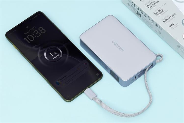 Pin sạc dự phòng Polymer Không dây Magnetic Qi2.2 Type C PD 30W Ugreen PB773 kèm Cáp Type C Màu Xám nhạt