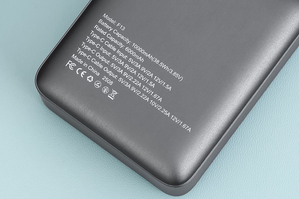 Pin sạc dự phòng Polymer 10000mAh Type C PD 22.5W Xmobile F13 kèm Cáp Type C Màu Xám