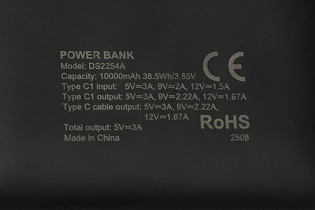 Pin sạc dự phòng Polymer 10000mAh Type C PD 20W Xmobile DS2254A kèm Cáp Type C - 12