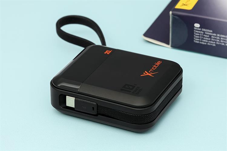Pin sạc dự phòng Polymer 10000mAh Type C PD 20W Xmobile DS2254A kèm Cáp Type C Màu Đen