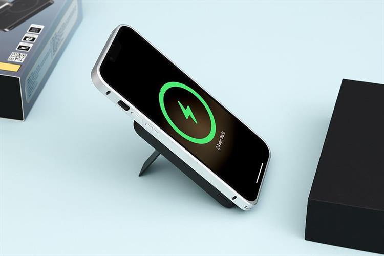 Pin sạc dự phòng 10000mAh Không dây Magnetic Qi2 Type C PD 30W Xmobile JP387 Màu Xám