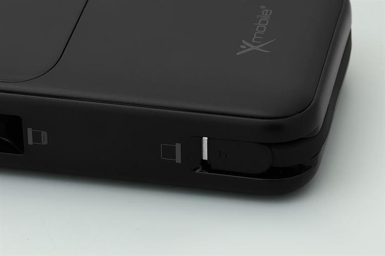 Pin sạc dự phòng Polymer 20000mAh Type C PD QC 3.0 30W Xmobile JP313 kèm Cáp Lightning và Type C Màu Đen