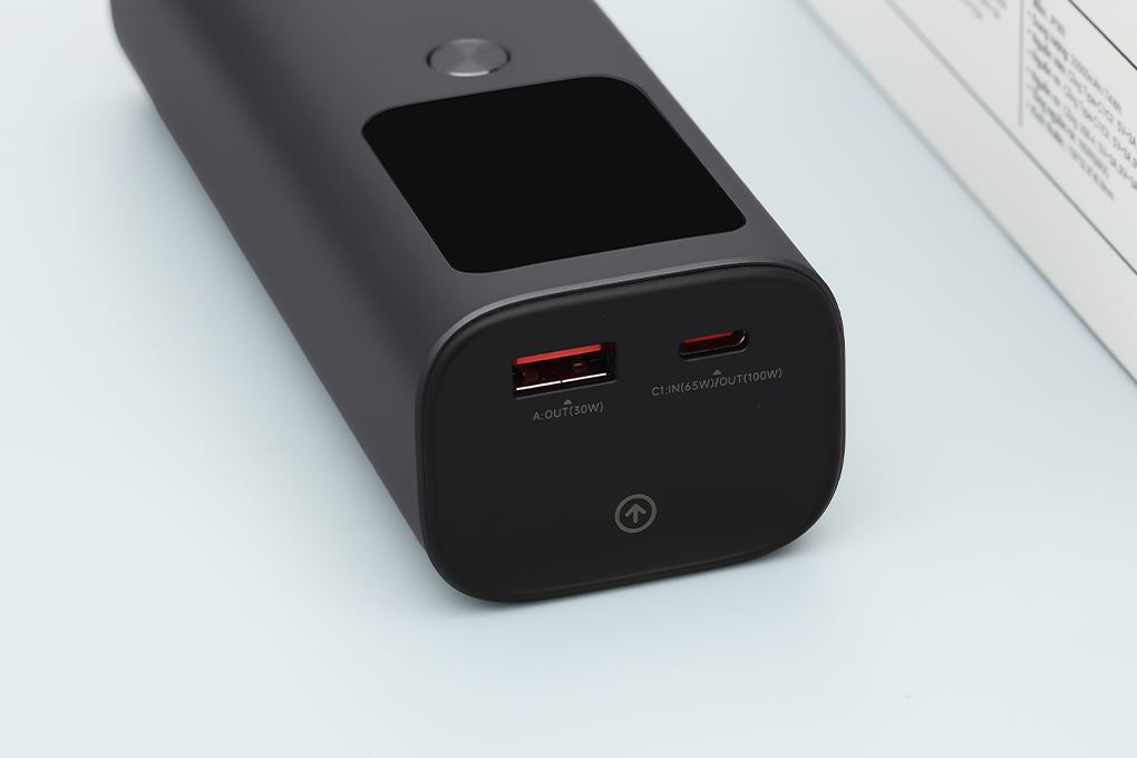 Pin sạc dự phòng 20000mAh Type C PD QC 3.0 165W Xmobile TFT JP365 kèm Cáp Dây Rút Type C Màu Xám
