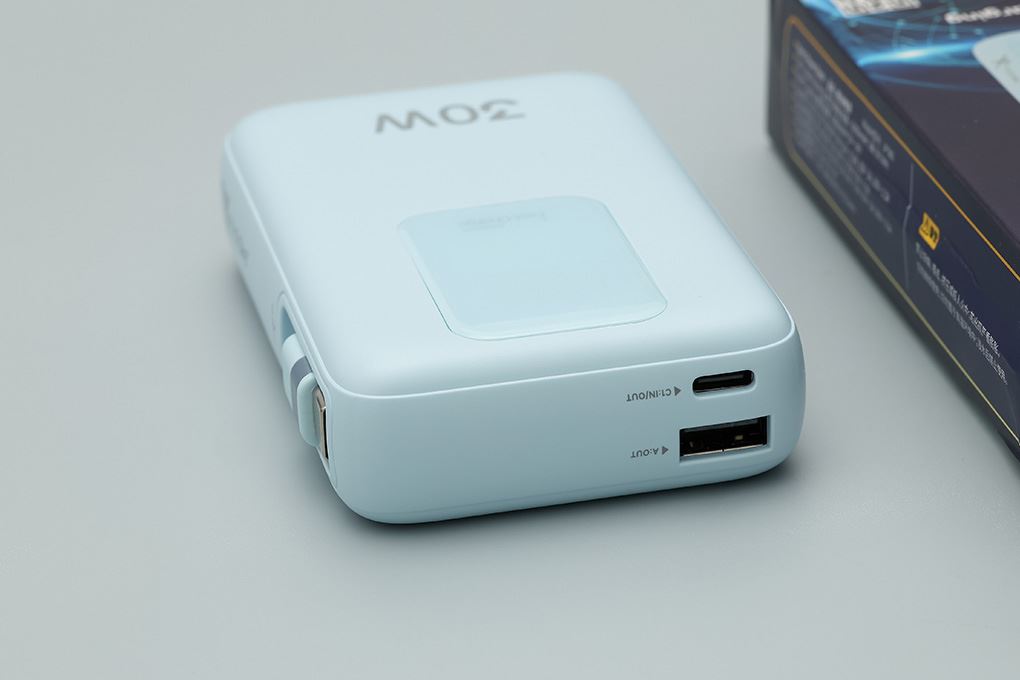 Pin sạc dự phòng Polymer 10000mAh Type C PD QC 3.0 30W Xmobile JP380 kèm Cáp dây rút Type C Màu Xanh Dương