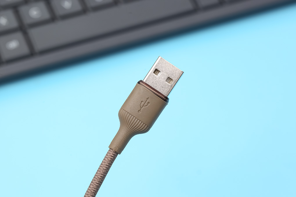 Cáp sạc và truyền dữ liệu USB-A - Lightning 12W 1m Xmobile L2320 Màu Nâu