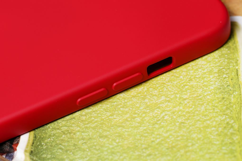 Ốp lưng iPhone 13 Silicone OSMIA Màu Đỏ