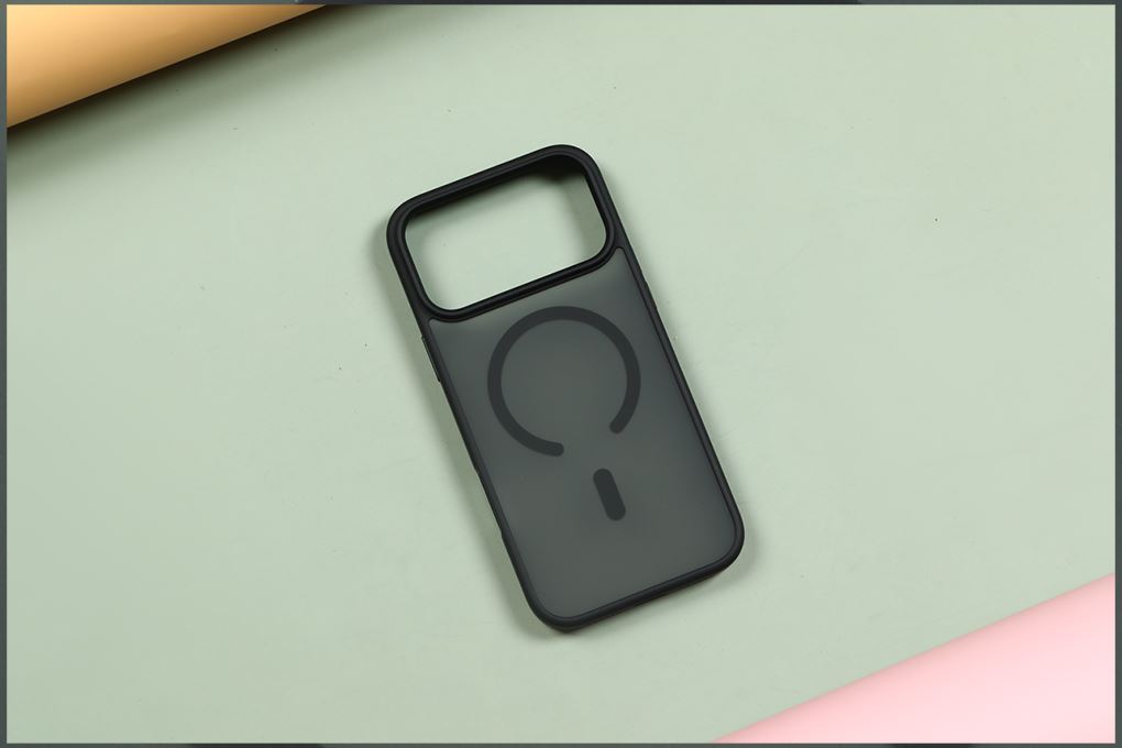 Ốp lưng MagSafe iPhone 17 Pro Max PC TPU MIPOW MATTEX MTC17D-DB Màu Đen