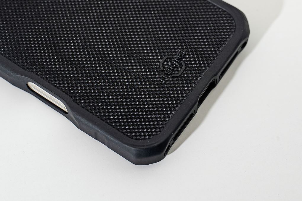 Ốp lưng iPhone 17 Pro Nylon PC TPU ITSKINS Hybrid R Màu Đen