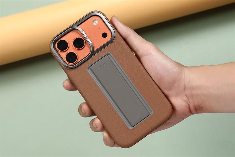 Ốp lưng MagSafe iPhone 17 Pro Max PU PC TPU Silicone UNIQ FlexGrip Camera Stand HELDRO PRO Màu Nâu