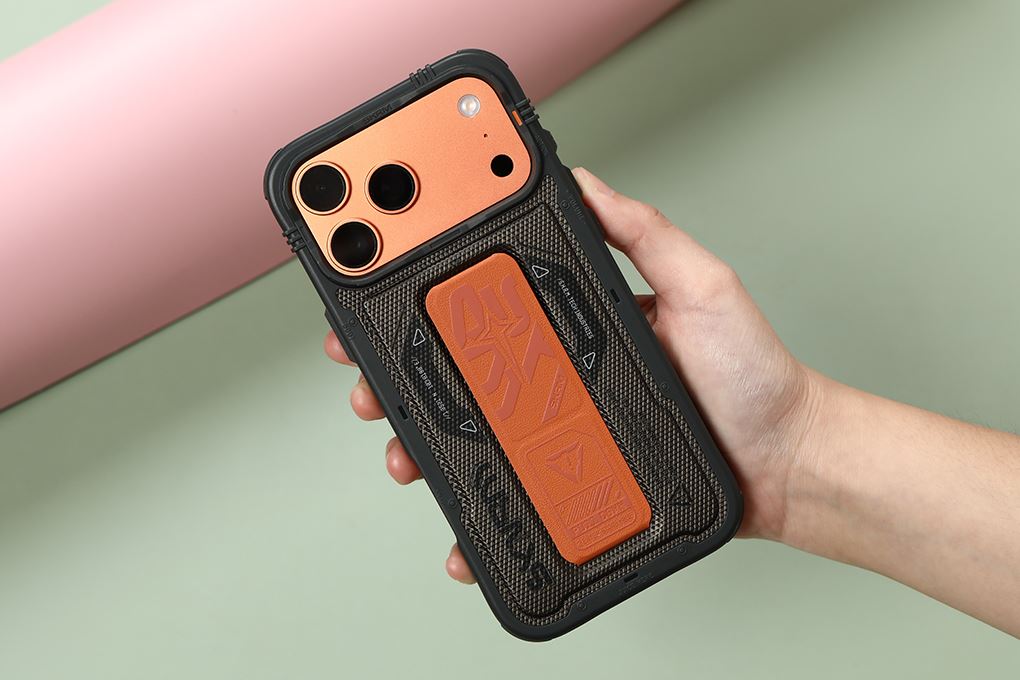 Ốp lưng MagSafe iPhone 17 Pro Max PC TPU SKINARMA Grip Stand PHANTOM Màu Đen - Cam