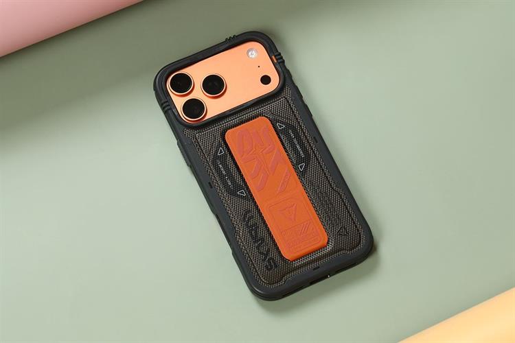 Ốp lưng MagSafe iPhone 17 Pro Max PC TPU SKINARMA Grip Stand PHANTOM Màu Đen - Cam